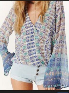 Blue Life Lightweight Printed Bell-Sleeve Top in Blue and Aqua